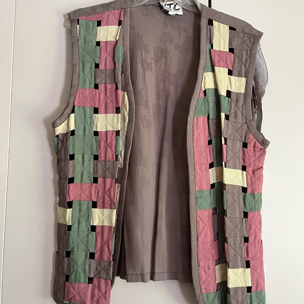 Woman s Vest